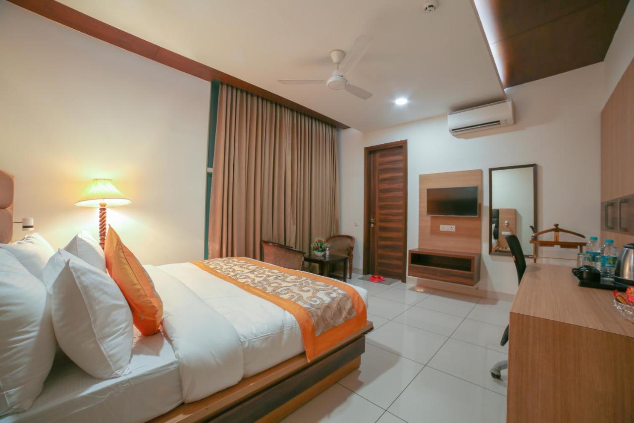 Hotel Grand Regency By Jmd Group Near Delhi Igi Airport 뉴델리 외부 사진